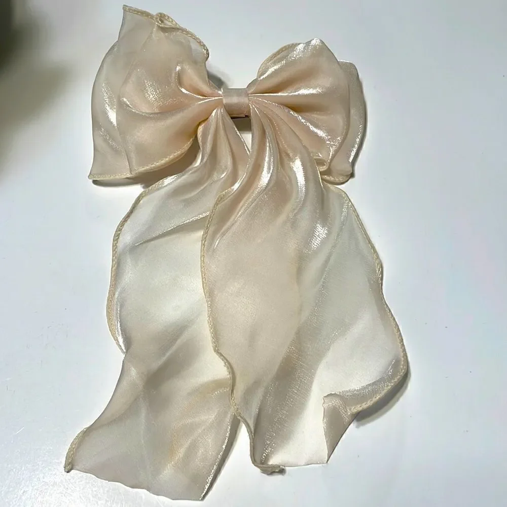 Cream bow Hair clip N64